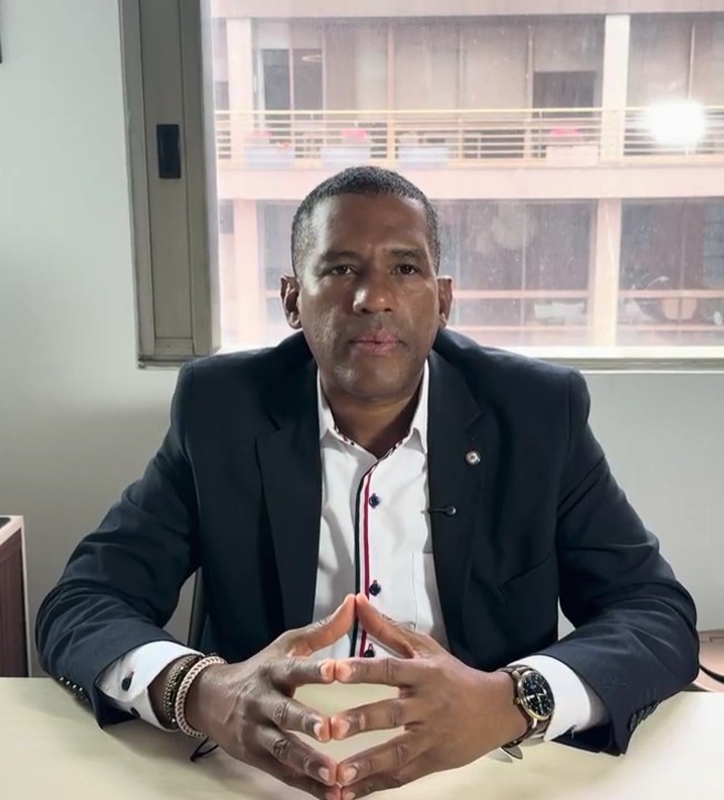 Marcial Ortiz abogado especialista en derecho laboral en Bogotá Colombia
